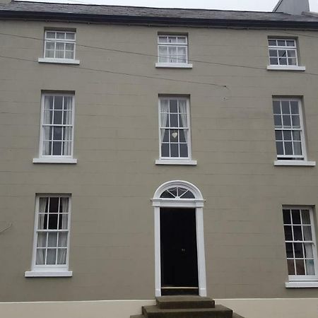 The Castle Apartment Strangford Bagian luar foto