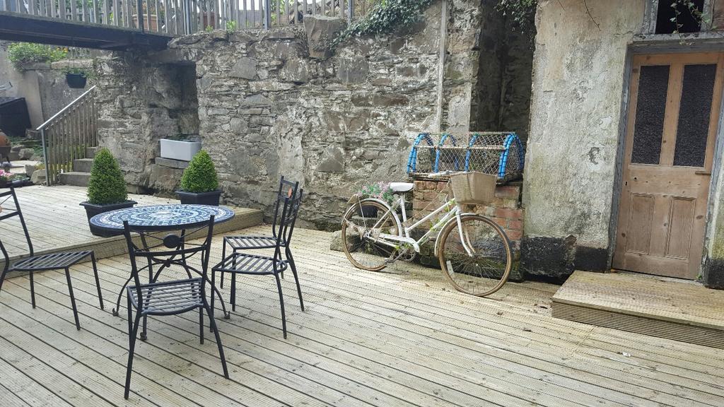 The Castle Apartment Strangford Bagian luar foto